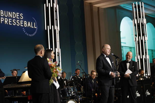 Andreas Rinke and Mathis Feldhoff at the 73 Federal Press Ball 2026 at the Hotel Adlon Kempinski Berlin, 17 04 2026 Foto:xJ.xMWx xFuturexImagex bundespresseball_6440