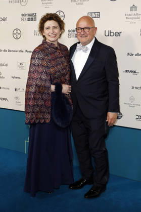 Nicola Beer with husband Jürgen Illing at the 73 Federal Press Ball 2026 at the Hotel Adlon Kempinski Berlin, 17 04 2026 Foto:xJ.xMWx xFuturexImagex bundespresseball_6421