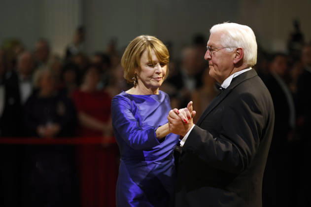 Frank Walter Steinmeier with his wife Elke Büdenbender at the 73 Federal Press Ball 2026 at the Hotel Adlon Kempinski Berlin, 17 04 2026 Foto:xJ.xMWx xFuturexImagex bundespresseball_6445