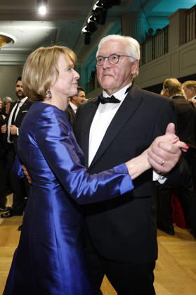 Frank Walter Steinmeier with his wife Elke Büdenbender at the 73 Federal Press Ball 2026 at the Hotel Adlon Kempinski Berlin, 17 04 2026 Foto:xJ.xMWx xFuturexImagex bundespresseball_6449