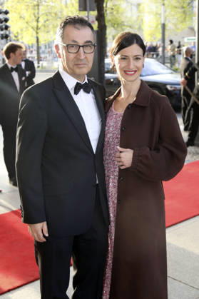 Cem Özdemir with his wife Flavia Zaka at the 73 Federal Press Ball 2026 at the Hotel Adlon Kempinski Berlin, 17 04 2026 Foto:xAgenturxWehnertx xGränzdörferx xFuturexImagex bundespresseball_6474