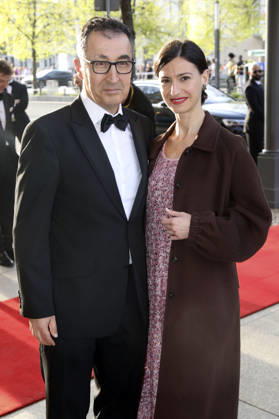 Cem Özdemir with his wife Flavia Zaka at the 73 Federal Press Ball 2026 at the Hotel Adlon Kempinski Berlin, 17 04 2026 Foto:xAgenturxWehnertx xGränzdörferx xFuturexImagex bundespresseball_6476