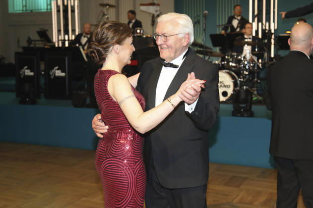 Regina Kramer and Frank Walter Steinmeier at the 73 Federal Press Ball 2026 at the Hotel Adlon Kempinski Berlin, 17 04 2026 Foto:xAgenturxWehnertx xGränzdörferx xFuturexImagex bundespresseball_6530