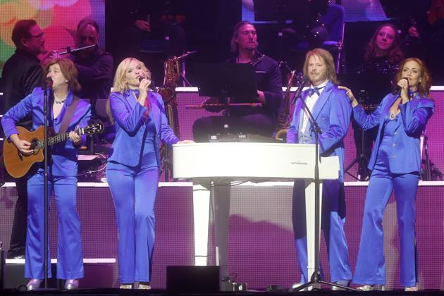 18 04 2026, Abbamania the show, concert at the Uber Arena in Berlin, tribute show, 50 years of Dancing Queen, Berlin Germany, Germany