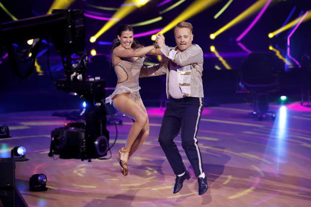 Entertainer Ross Antony and professional dancer Mariia Maksina at the sixth dance show of the 19th season of the RTL dance show Lets Dance at the Coloneum A plaster covers the incident from the show Ross Antony ran blood over his face during the dance after sustaining a bleeding wound Cologne, 17 04 2026 NRW Germany Copyright: xChristophxHardtx
