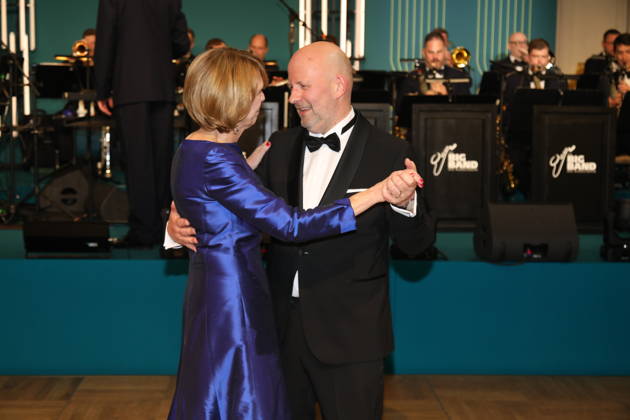 Elke Büdenbender and Mathis Feldhoff at the 73 Federal Press Ball 2026 at the Hotel Adlon Kempinski Berlin, 17 04 2026 Copyright: xAgenturxMatthiasxWehnertx xM.xGränzdörferx