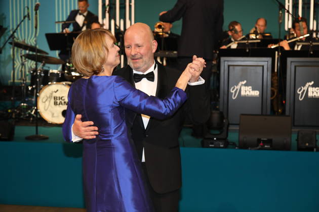 Elke Büdenbender and Mathis Feldhoff at the 73 Federal Press Ball 2026 at the Hotel Adlon Kempinski Berlin, 17 04 2026 Copyright: xAgenturxMatthiasxWehnertx xM.xGränzdörferx