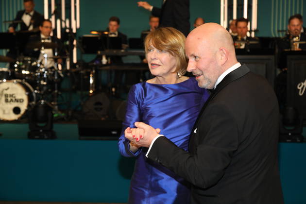 Elke Büdenbender and Mathis Feldhoff at the 73 Federal Press Ball 2026 at the Hotel Adlon Kempinski Berlin, 17 04 2026 Copyright: xAgenturxMatthiasxWehnertx xM.xGränzdörferx