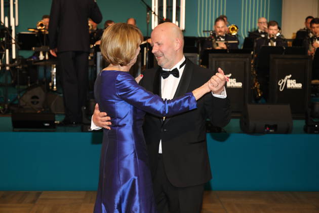 Elke Büdenbender and Mathis Feldhoff at the 73 Federal Press Ball 2026 at the Hotel Adlon Kempinski Berlin, 17 04 2026 Copyright: xAgenturxMatthiasxWehnertx xM.xGränzdörferx