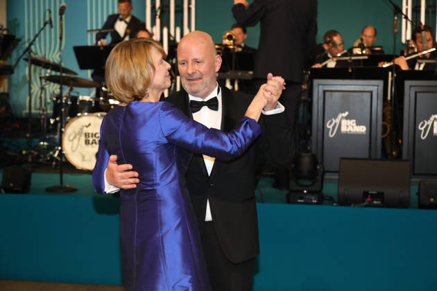 Elke Büdenbender and Mathis Feldhoff at the 73 Federal Press Ball 2026 at the Hotel Adlon Kempinski Berlin, 17 04 2026 Copyright: xAgenturxMatthiasxWehnertx xM.xGränzdörferx