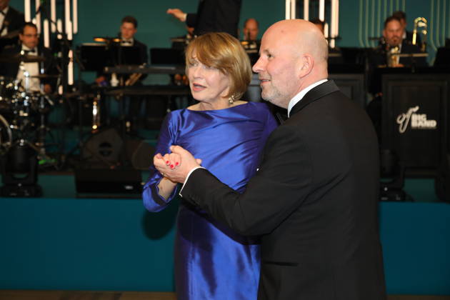 Elke Büdenbender and Mathis Feldhoff at the 73 Federal Press Ball 2026 at the Hotel Adlon Kempinski Berlin, 17 04 2026 Copyright: xAgenturxMatthiasxWehnertx xM.xGränzdörferx