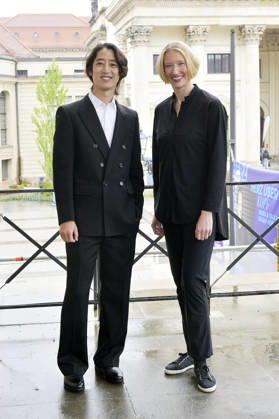 Hayato Sumino and Joana Mallwitz at the photo session for the Classic Open Air 2026 at Gendarmenmarkt Berlin, 20 04 2026 Foto:xM.xBehrensx xFuturexImagex classic_6409