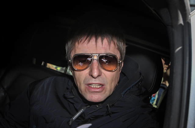 **NO WEB AND NEWSPAPERS ONLY FOR ITALY** Liam Gallagher and his mother Peggy leave the Hotel Eden in Via Ludovisi.  Copyright: xRomax xipa-agency.netx xRomax IPA_Agency_IPA74167061