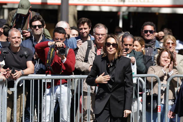 Laura Smet Exiting the funeral of Nathalie Baye at the Saint Sulpice church in Paris on April 24, 2026 Dominique Jacovides Coadic Guirec Bestimage Exiting the funeral of Nathalie Baye at the Saint Sulpice church in Paris on April 24, 2026 unknown  Copyright: xCOADIC-JACOVIDESx xBESTIMAGExCOADIC-JACOVIDESx xBESTIMAGEx