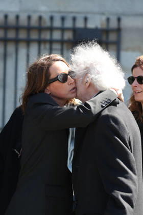 Laura Smet Exiting the funeral of Nathalie Baye at the Saint Sulpice church in Paris on April 23, 2026 Dominique Jacovides Coadic Guirec Bestimage Exiting the funeral of Nathalie Baye at the Saint Sulpice church in Paris on April 23, 2026 Paris France  Copyright: xCOADIC-JACOVIDESx xBESTIMAGExCOADIC-JACOVIDESx xBESTIMAGEx