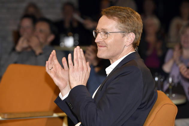 Daniel Günther at the recording of the RB talk show 3nach9 at Radio Bremen Studio Bremen, 24 04 2026 Foto:xC.xNiehausx xFuturexImagex 3nach9_6407