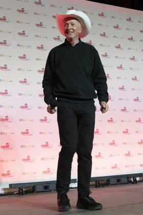 April 24, 2026, Calgary, Alberta, CANADA: Anthony Daniels speaks onstage during a panel at Calgary Expo 2026 at Stampede Park in Calgary, Alberta, Canada, April 2026. Calgary CANADA - ZUMAr123 20260424_zap_r123_003 Copyright: xBadenxRothx