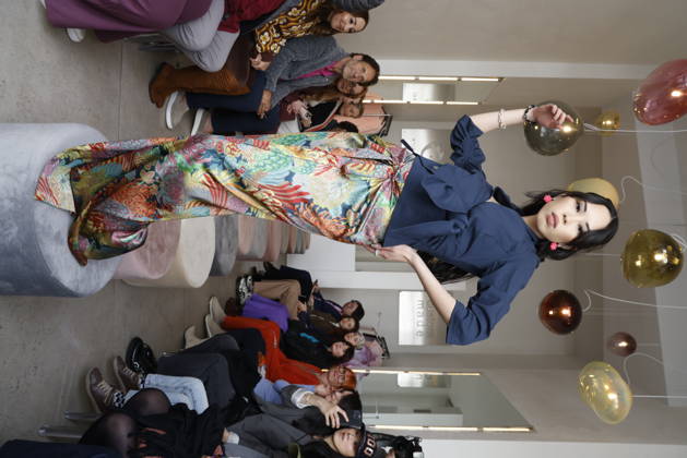 Miho Shiratori at the Anja Gockel Fashion Show Fresh for the senses in the Paris 44 showroom by Anja Gockel Berlin, 10 04 2026 Copyright: xAgenturxMatthiasxWehnertx xR.xduxVinagex