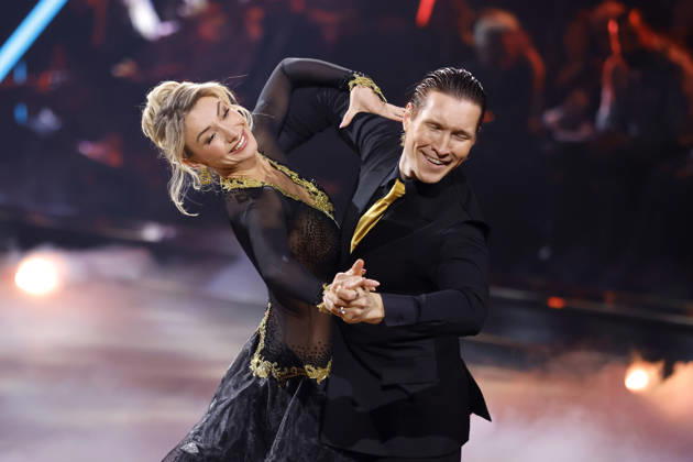 Singer Anna Carina Woitschack and dancer Evgeny Vinokurov at the seventh dance show of the 19th season of the RTL dance show Lets Dance at the Coloneum Cologne, 24 04 2026 NRW Germany Copyright: xChristophxHardtx