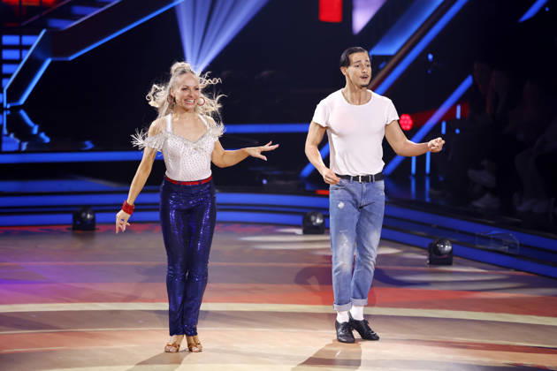 Singer Milano Milane Baybah and professional dancer Marta Arndt at the seventh dance show of the 19th season of the RTL dance show Lets Dance at the Coloneum Cologne, 24 04 2026 NRW Germany Copyright: xChristophxHardtx