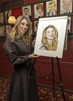 April 24, 2026, New York, Ny, United States: Caissie Levy joins the legendary wall of caricatures at Sardi s. Held at SardiÃ¢â‚¬â ¢s in New York. Zuma Press April 24, 2026. New York United States  - ZUMAp281 20260424_zea_p281_024 Copyright: xPhotoxImagexPressx