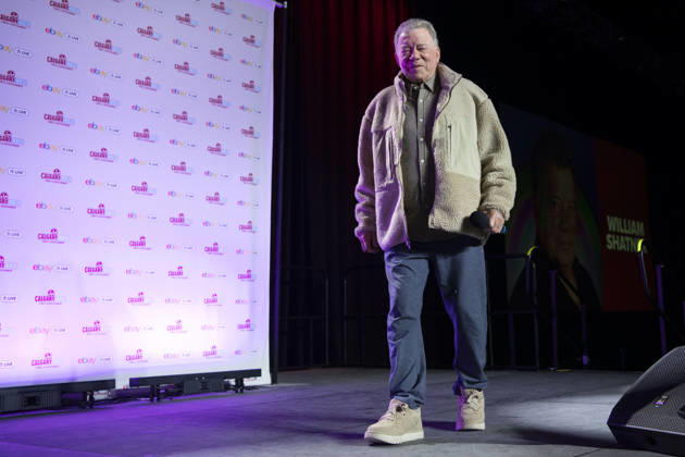 April 25, 2026, Calgary, Alberta, CANADA: William Shatner, 95, speaks during a panel at Calgary Expo at the BMO Centre in Calgary, Alberta, Canada on Saturday, April 26, 2026. Calgary CANADA - ZUMAr123 20260425_zap_r123_005 Copyright: xBadenxRothx