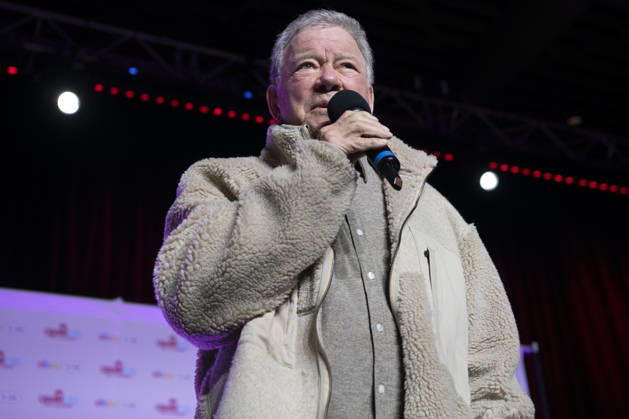 April 25, 2026, Calgary, Alberta, CANADA: William Shatner, 95, speaks during a panel at Calgary Expo at the BMO Centre in Calgary, Alberta, Canada on Saturday, April 26, 2026. Calgary CANADA - ZUMAr123 20260425_zap_r123_002 Copyright: xBadenxRothx