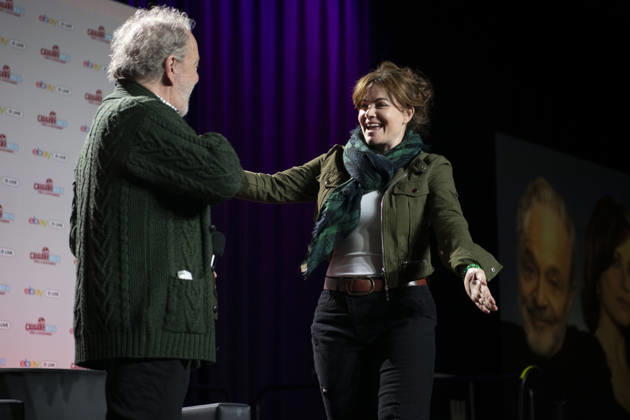 April 25, 2026, Calgary, Alberta, CANADA: Jim Cummings and Erica Durance are seen meeting during a panel appearance at Calgary Expo at the BMO Centre in Calgary, Alberta, Canada, on April 25, 2026. Calgary CANADA - ZUMAr123 20260425_zap_r123_041 Copyright: xBadenxRothx