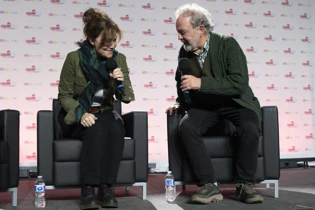 April 25, 2026, Calgary, Alberta, CANADA: Jim Cummings and Erica Durance are seen meeting during a panel appearance at Calgary Expo at the BMO Centre in Calgary, Alberta, Canada, on April 25, 2026. Calgary CANADA - ZUMAr123 20260425_zap_r123_042 Copyright: xBadenxRothx