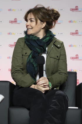 April 25, 2026, Calgary, Alberta, CANADA: Jim Cummings and Erica Durance are seen meeting during a panel appearance at Calgary Expo at the BMO Centre in Calgary, Alberta, Canada, on April 25, 2026. Calgary CANADA - ZUMAr123 20260425_zap_r123_043 Copyright: xBadenxRothx
