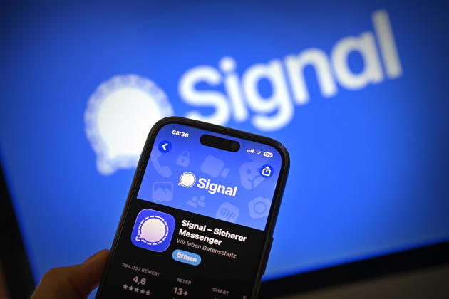 Symbol photo Signal Messenger, The messenger app Signal is popular with many people for whom privacy is important Now there is a major phishing attack, which apparently also affects federal ministers The evidence of the author is growing Social networks,Smartphone,Logos,Logo,App,