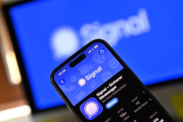Symbol photo Signal Messenger, The messenger app Signal is popular with many people for whom privacy is important Now there is a major phishing attack, which apparently also affects federal ministers The evidence of the author is growing Social networks,Smartphone,Logos,Logo,App,
