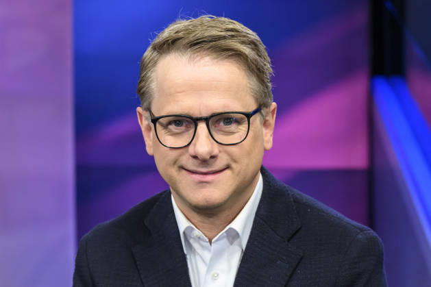 v l Carsten Linnemann, CDU Secretary General , GER, Berlin, Studio, as a guest on Maischberger, political talk show, TV, format, with presenter Sandra Maischberger, Das Erste, from Adlershof Am Studio 20, April 29, 2026, Copyright: HMBxMedia UwexKoch