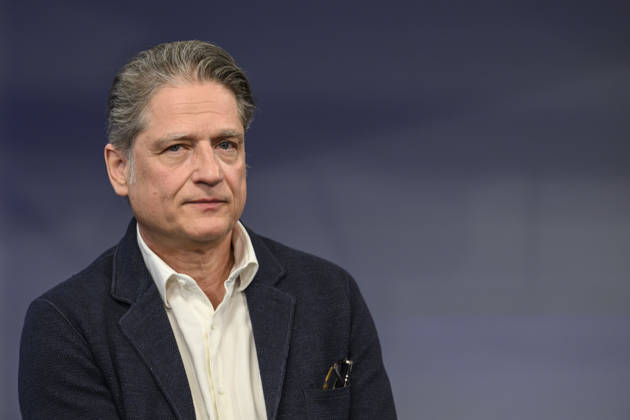 v l Jakob Augstein publisher, Der Freitag , GER, Berlin, studio, guest on Maischberger, political talk show, TV, format, with presenter Sandra Maischberger, Das Erste, from Adlershof Am Studio 20, April 29, 2026, Copyright: HMBxMedia UwexKoch