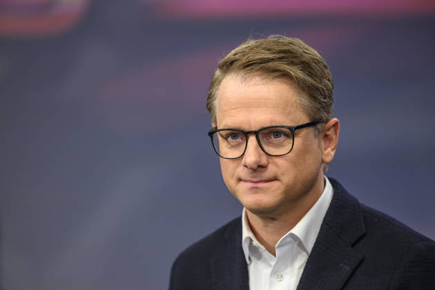 v l Carsten Linnemann, CDU Secretary General , GER, Berlin, Studio, as a guest on Maischberger, political talk show, TV, format, with presenter Sandra Maischberger, Das Erste, from Adlershof Am Studio 20, April 29, 2026, Copyright: HMBxMedia UwexKoch