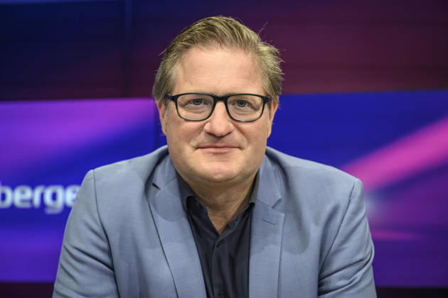 v l Michael Bröcker Table Briefings , GER, Berlin, Studio, as a guest on Maischberger, political talk show, TV, format, with presenter Sandra Maischberger, Das Erste, from Adlershof Am Studio 20, April 29, 2026, Copyright: HMBxMedia UwexKoch