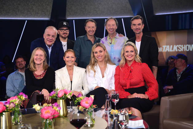 Cornelia Funke, Hubertus Meyer Burckhardt, Armin Morbach, Helene Fischer, Gerrit Braun, Angelique Kerber, Frederik Braun, Barbara Schoeneberger and Florian Silbereisen at the recording on 29 04 2026 of the NDR Talk Show in Hamburg NDR Talk Show on 1 05 2026 in Hamburg