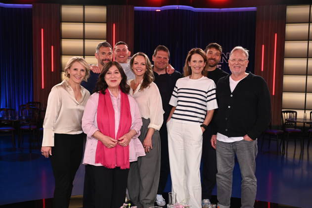 Presenter Susan Link, presenter Micky Beisenherz, actress Eva Mattes, comedian Jerry Vsan, presenter Eva Brenner, cyclist Jan Ullrich, sports presenter Katrin Müller Hohenstein, cyclist Rick Zabel and doctor Dietrich Grönemeyer, l-r, as guests on the WDR talk show Kölner Treff