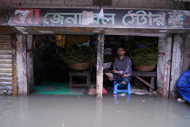 May 1, 2026, Dhaka, Dhaka, Bangladesh: DHAKA, BANGLADESH †May 1, 2026: After several hours of continuous rainfall, many small and major roads across the capital Dhaka were submerged, with water levels ranging from knee-deep to waist-deep in some areas. People forced to leave their homes for work faced severe difficulties, disrupting normal city life. Stray dogs and other animals were also left vulnerable in the flooded conditions. In many cases, clogged manholes filled with plastic waste and debris obstructed drainage systems, leading to widespread waterlogging. Dhaka Bangladesh - ZUMAk185 20260501_zip_k185_012 Copyright: xRubelxKarmakerx