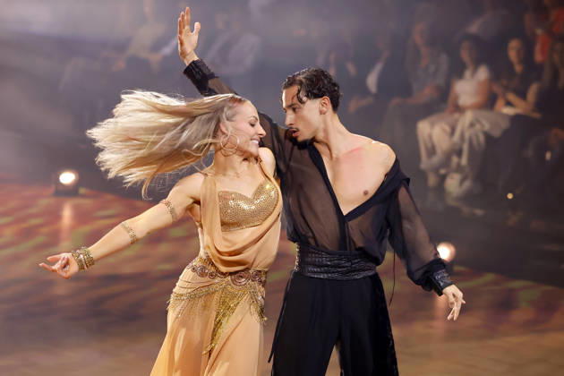 Singer Milano Milane Baybah and professional dancer Marta Arndt at the eighth dance show of the 19th season of the RTL dance show Lets Dance at the Coloneum Cologne, 01 05 2026 NRW Germany Copyright: xChristophxHardtx