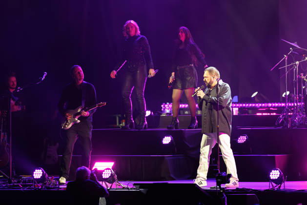 Ela, Alphaville at event EHC Happy Weekend 2026, 3 EHC Star Night on 03 05 2026 in Königsbrunn, Pharmpur Eisarena Bayern Germany
