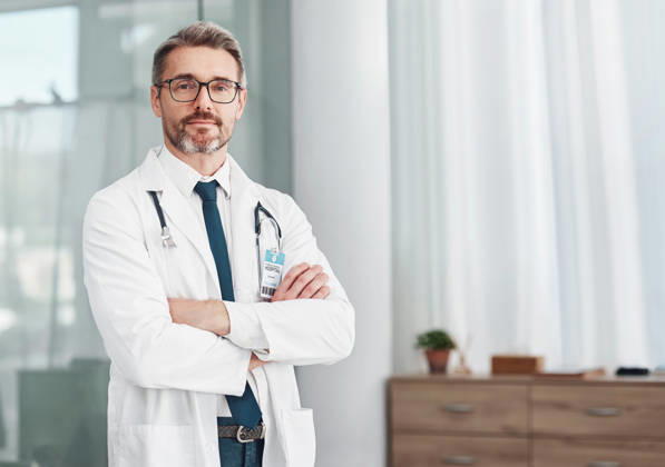 Healthcare, leadership and portrait of doctor, man in hospital for support, success and help in medical work. Health, wellness and medicine, confident mature professional with stethoscope and mockup (License=RF) ,model released, Symbolfoto Copyright: xZoonar.com YurixArcursxpeopleimages.comx 19889353 ,model released, Symbolfoto ,property released