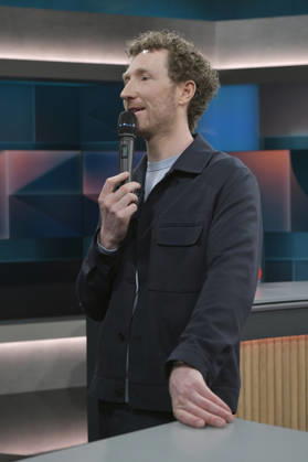Louis Klamroth on the ARD talk show hart aber fair in Studio Adlershof Berlin, 05 04 2026 Foto:xM.xBehrensx xFuturexImagex hart_fair0405_6501
