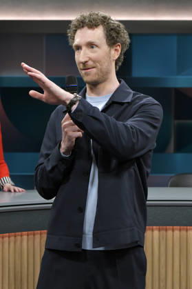 Louis Klamroth on the ARD talk show hart aber fair in Studio Adlershof Berlin, 05 04 2026 Foto:xM.xBehrensx xFuturexImagex hart_fair0405_6502