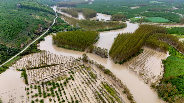 Heavy rain causes flooding in Turkiye s Sakarya SAKARYA, TURKIYE - MAY 4: An aerial view of flooded agricultural land and residential areas after the Melen River overflowed due to heavy rainfall in Sakarya, Turkiye, on May 4, 2026. Basements of some homes and nearby fields were inundated, while standing water also accumulated in school and mosque courtyards. Davut Genc Anadolu Sakarya Turkey. Editorial use only. Please get in touch for any other usage.  Copyright: x2026xAnadoluxDavutxGencx