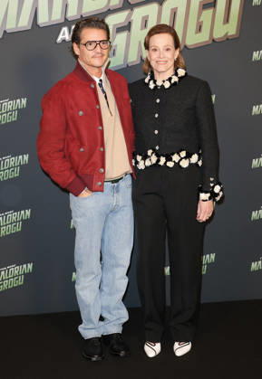 Pedro Pascal et Sigourney Weaver Avant première du film The Mandalorian and Grogu au Grand Rex à Paris le 5 mai 2026 Coadic Guirec Bestimage Premiere of the movie The Mandalorian and Grogu at the Grand Rex in Paris on May 5, 2026 Paris France  Copyright: xCOADICxGUIRECx xBESTIMAGExCOADICxGUIRECx xBESTIMAGEx
