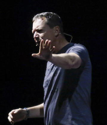 AUT OESTERREICH, 2026 05 06 CULTURE CABARET CABARET ARTIST ALEX KRISTAN WITH HIS PROGRAM 50 SHADES OF SCHMÄH at the Passionsspielhaus ERL rights managed