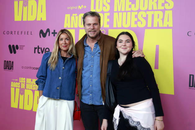 Hombres G premiere their film, Los mejores anos de nuestra vida Jota Abril during the premiere of the film Los mejores anos de nuestra vida , on May 7, 2026, in Madrid Spain It is an intimate and emotional portrait of Hombres G, a band that marked several generations and is still as relevant as in its beginnings Through unpublished material and a contemporary look, the documentary celebrates 40 years of friendship, music and endless energy 07 MAY 2026 Madrid Madrid Madrid Espana  Copyright: xJosexVelascox 7507253