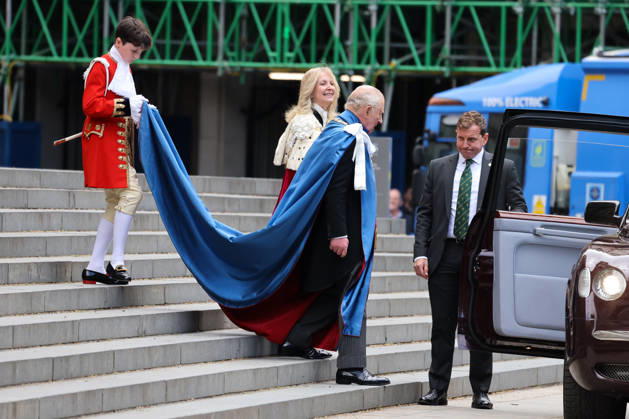 May 7, 2026, London, London, UK: London, UK. King Charles III, accompanied by his Page and Dame Susan Langley, departs St Paul s Cathedral after attending a service of the Order of St Michael and St George, one of the chivalric orders from which honours are granted annually on the advice of the Prime Minister. London UK - ZUMAl94_ 20260507_zaf_l94_096 Copyright: xDinendraxHariax