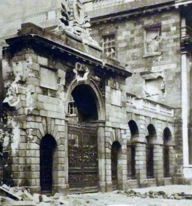 RECORD DATE NOT STATED Destruction at the Four Courts, during The Easter Rising Destruction at the the Four Courts, during The Easter Rising also known as the Easter Rebellion, was an armed insurrection staged in Ireland during Easter Week, 1916. The Rising was mounted by Irish republicans with the aims of ending British rule in Ireland and establishing an independent Irish Republic. Early on Monday morning, 24 April 1916, roughly 1,200 Volunteers and Citizen Army members took over strongpoints in Dublin city centre. Editorial use only. All other uses to be cleared with the copyright owner (World History Archive), in advance., WHA_037_0504.jpg, Destruction; Four Courts; Easter Rising; Easter Rebellion; Ireland; armed insurrection; Irish rep Copyright: xx